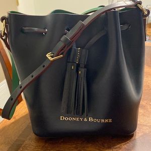 Dooney & Burke navy/green drawstring bucket shoulder bag with wallet